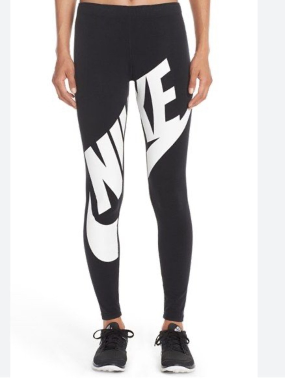 Nike Black 'Just Do It' Waistband Athletic Leggings and Shirt Set